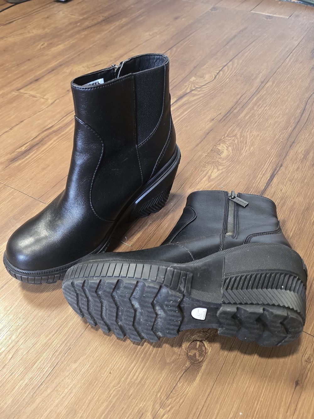 Sorel Ona Ave Zip Wedge Ankle Boots, Chelsea Boots, Chunky Black Boots Size 9